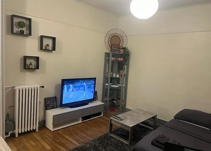 Studio Proche Paris, Proche Meteo 4,13